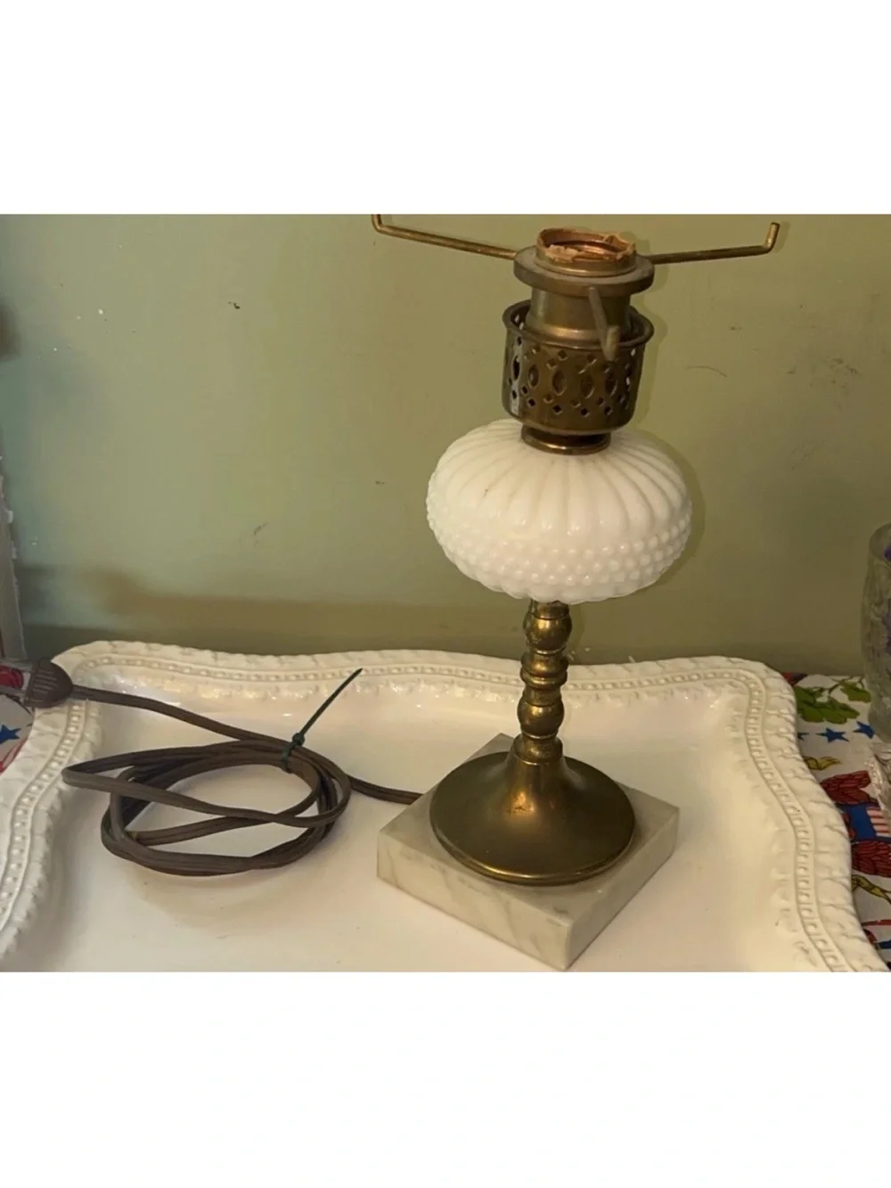 Vintage Hobnail Milk Glass Accent Lamp